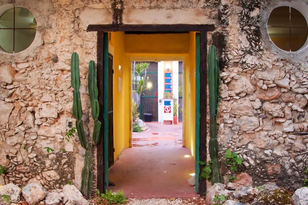 *** Guest house Che Nomadas Merida Hostel Adults Only Mexico