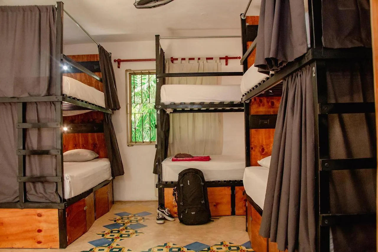 Che Nomadas Merida Hostel Adults Only 3*,  Mexico
